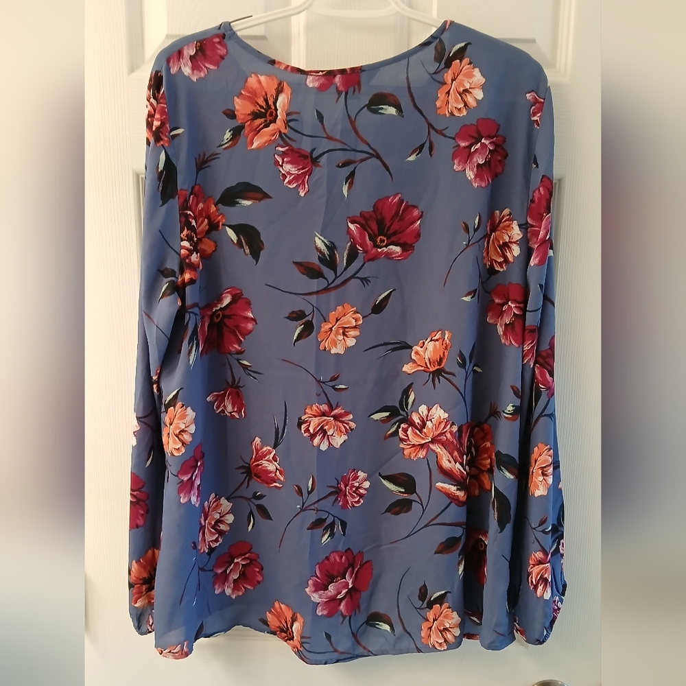 Apt. 9 Floral Scoop‑Neck Blouse – Dark Periwinkle – Size XL – Gently Used - Picture 6 of 6